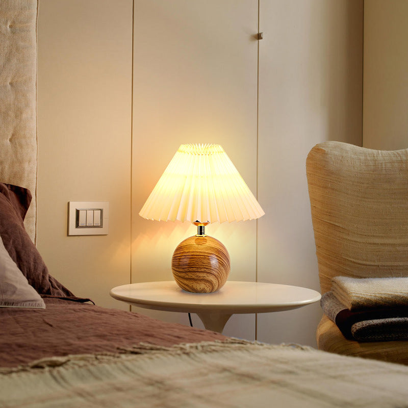 Diamond Ceramic Pleated Table Lamp, Bedside Table Lamp, Modern Bedside Lamp